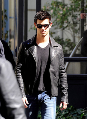 Taylor Lautner pic #249395