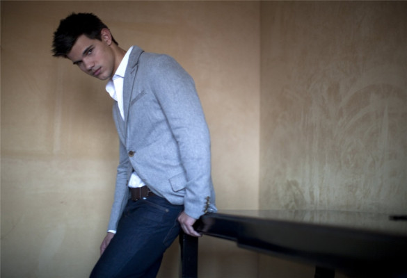 Taylor Lautner pic #205943