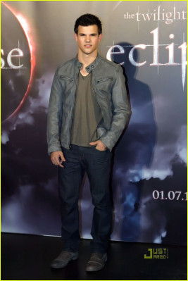 Taylor Lautner pic #262302