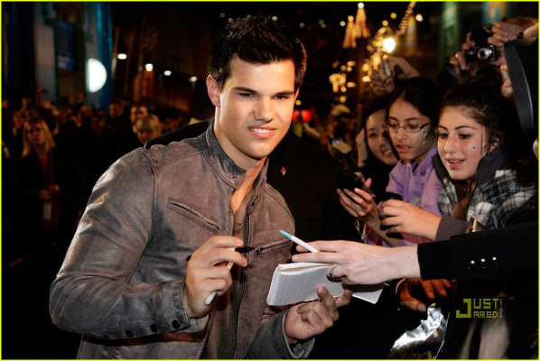 Taylor Lautner pic #262306