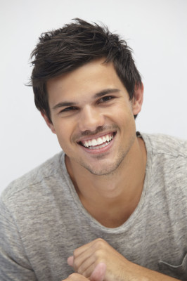 Taylor Lautner pic #640568