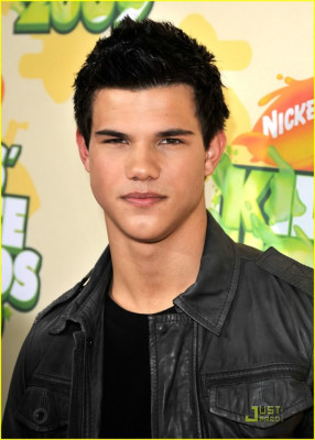 photo 12 in Lautner gallery [id288701] 2010-09-20 00:00:00