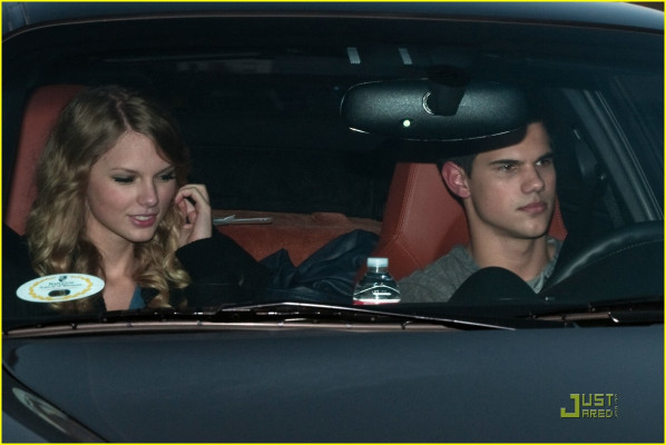 photo 10 in Lautner gallery [id288385] 2010-09-17 00:00:00