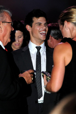 photo 9 in Taylor Lautner gallery [id281716] 2010-08-26 00:00:00