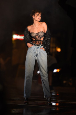 Taylor Hill pic #952376
