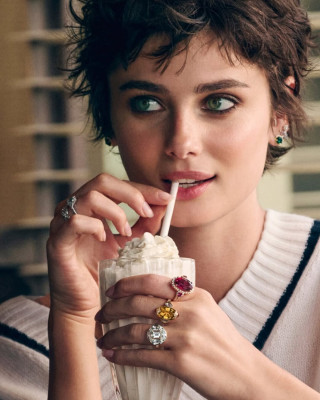 Taylor Hill for Jared Jewelers