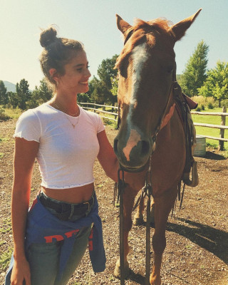 Taylor Hill pic #956193
