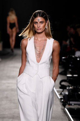 Taylor Hill pic #1273274