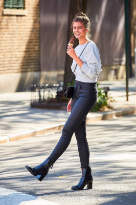 Taylor Hill pic #947299