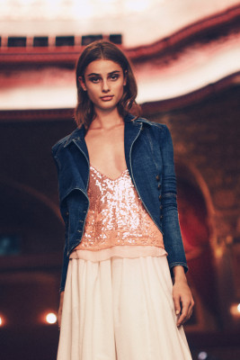 Taylor Hill pic #947019