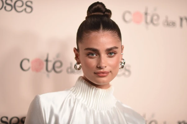 Taylor Hill pic #1302330