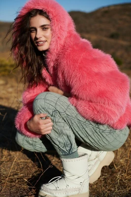 Taylor Hill pic #1318261