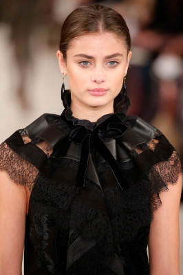 Taylor Hill pic #1095159