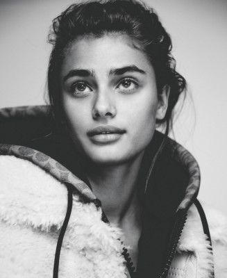 Taylor Hill pic #1118795