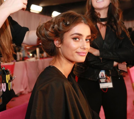 Taylor Hill pic #1080917