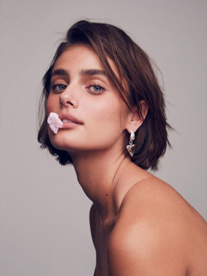 Taylor Hill pic #1239603