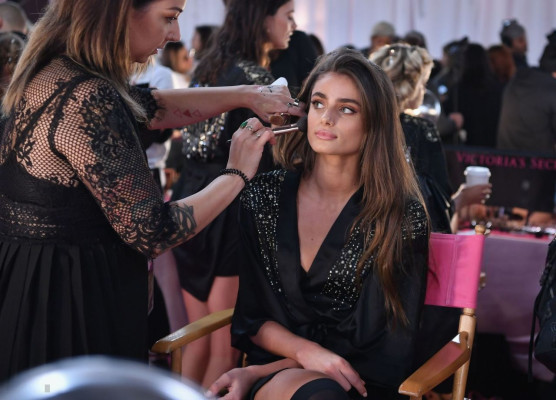 Taylor Hill pic #1082777