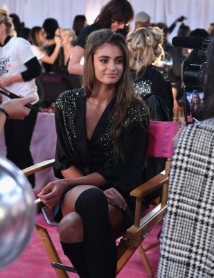 Taylor Hill pic #1082792