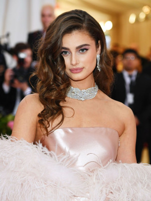 Taylor Hill pic #1131280