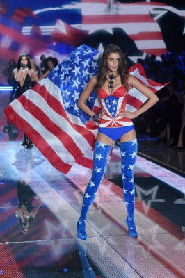 Taylor Hill pic #811877