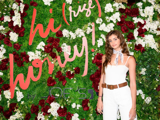 Taylor Hill pic #1042925