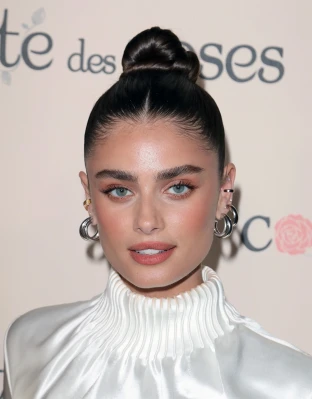 Taylor Hill pic #1302326
