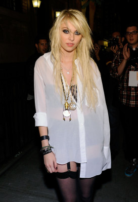 photo 28 in Taylor Momsen gallery [id194915] 2009-11-04 00:00:00