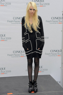 photo 22 in Taylor Momsen gallery [id249203] 2010-04-16 00:00:00