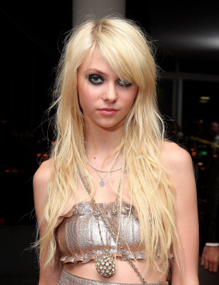 photo 4 in Taylor Momsen gallery [id252402] 2010-04-29 00:00:00