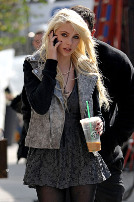 photo 16 in Taylor Momsen gallery [id225984] 2010-01-14 00:00:00