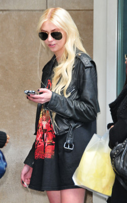 photo 24 in Taylor Momsen gallery [id519953] 2012-08-07 00:00:00