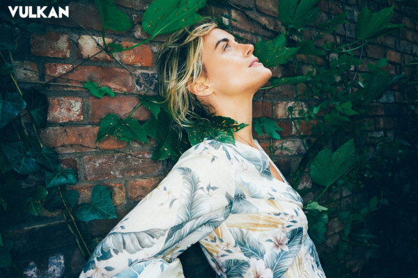 Taylor Schilling pic #1060292