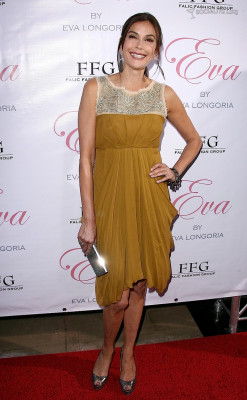 Teri Hatcher pic #253679