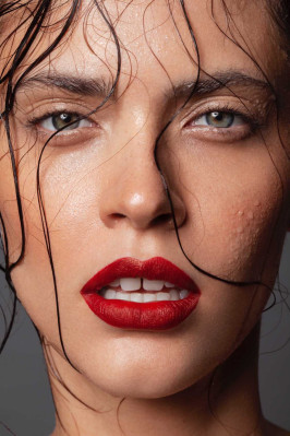 Thais Oliveira pic #1373957