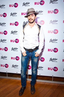 Timur Rodriguez pic #831549