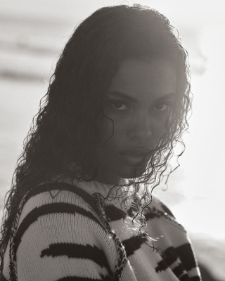 Tina Kunakey pic #1232661