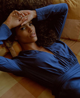Tina Kunakey pic #1232653