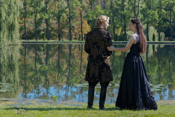 Toby Regbo  pic #737631