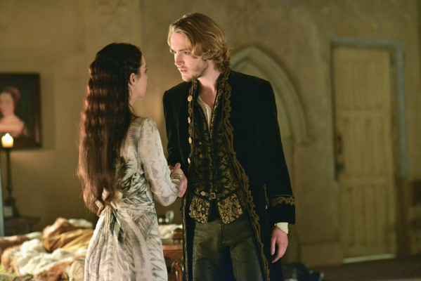 Toby Regbo  pic #712337