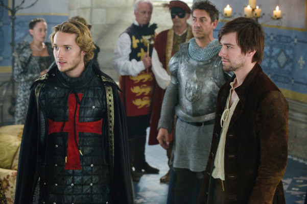 Toby Regbo  pic #711417