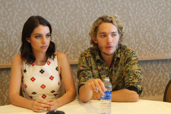 Toby Regbo  pic #732662