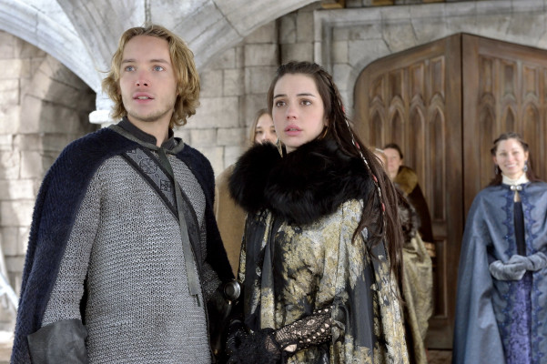 Toby Regbo  pic #706482