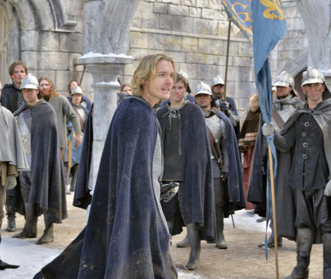 Toby Regbo  pic #706473