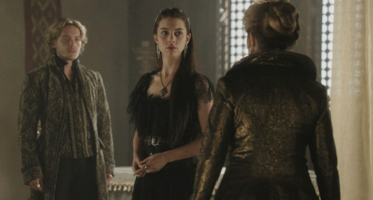 photo 4 in Toby Regbo  gallery [id769899] 2015-04-23 00:00:00