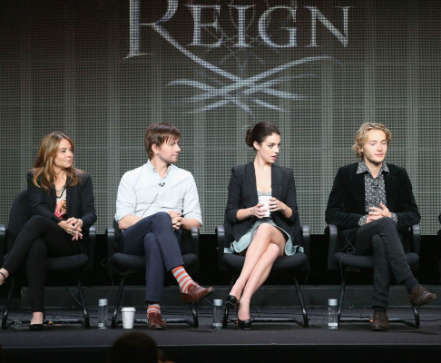Toby Regbo  pic #709229
