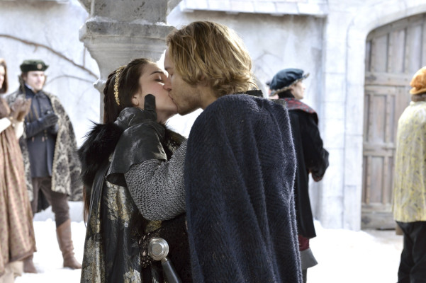 Toby Regbo  pic #706471
