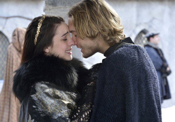 Toby Regbo  pic #706481