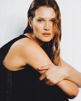 Toni Garrn pic #1345437