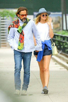 Toni Garrn pic #1106350