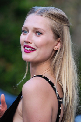 Toni Garrn pic #1103194